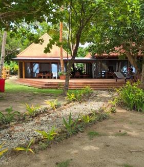 Savusavu Villa | Nuku Beach Villa Fiji Exclusive Beachfront Villa
