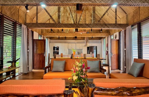 Savusavu Villa | Nuku Beach Villa Fiji Exclusive Beachfront Villa