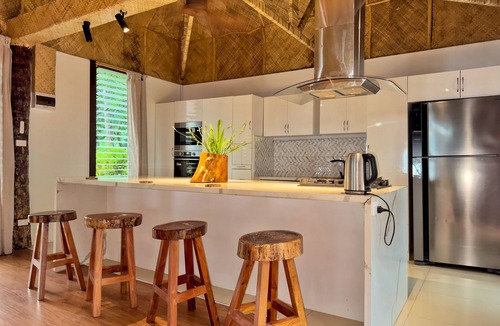 Savusavu Villa | Nuku Beach Villa Fiji Exclusive Beachfront Villa