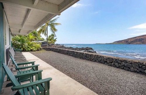 Honaunau-Napoopoo House | Oceanfront Kealakekua Bay Retreat with Breathtaking Views