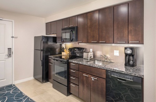 Las Vegas Condo | OFFICIAL LISTING | Wyndham - Desert Blue 1 Bed Near Strip w/Pools & More!