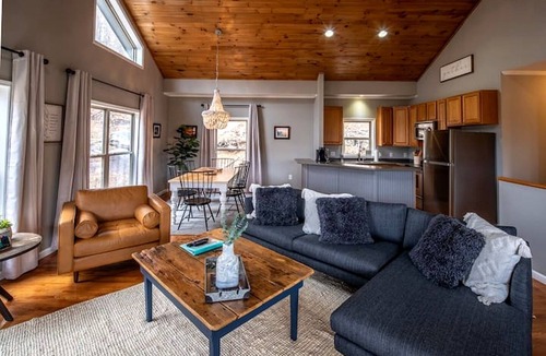 Beech Mountain Cabin | Open Living, Fall Views, Hot Tub, Near Ski Slopes