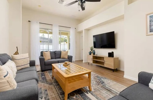 Calabay Parc House | Orlando Oasis! Private Pool, Near Disney and Universal Studios! 4BR, 3BA