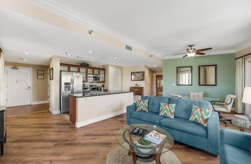 Lake Las Vegas Condo | Panoramic Lake View Penthouse, Large Covered Deck, Steps to the Lake, Grocery