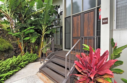 Napili House | Panoramic Oceanfront Townhome in Napili