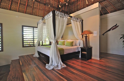 Naukacuvu Island Resort | Paradise Cove Resort