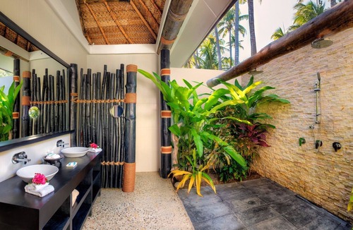 Naukacuvu Island Resort | Paradise Cove Resort