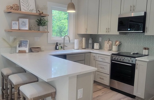 Rutherfordton House | Peaceful Vibe, Modern Cabin - 10 mins from Tryon International Equestrian Center