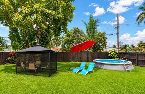 Hallandale Beach House | People You Meet on Vacation
