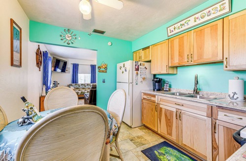 Whitney Beach House | Pet-Friendly Bradenton Home 1.5 Mi to Cortez Beach