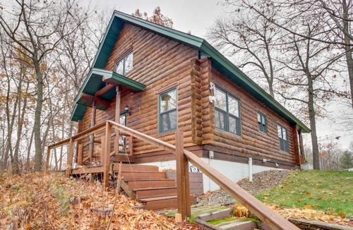 Garrison Cabin | Pet-Friendly Garrison Retreat