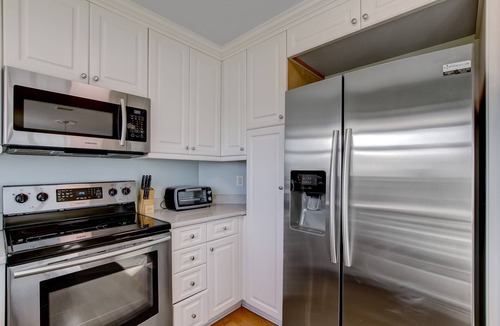 Amelia City House | Pet Friendly | Oceanfront Sailmaker Townhome | Updated Kitchen | Purchasable Summer Beach Club Access