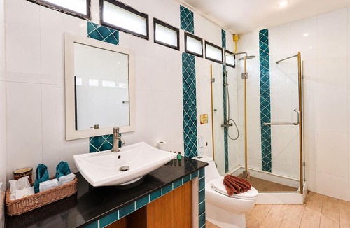 Ko Phi Phi Hotel | Phi Phi Long Beach Resort & Villa