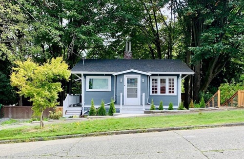 Seattle House | Phinneywood Basement Hideaway - Zoo meets Lake
