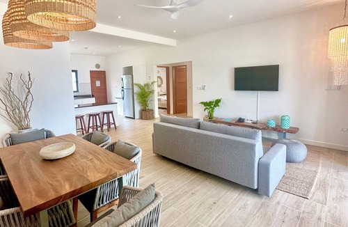 Mahe Island Apartment | Pineapple Beach Villas