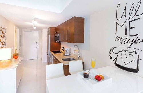 Downtown Miami Apartment | Playful Studio Suite | Walk to Brickell