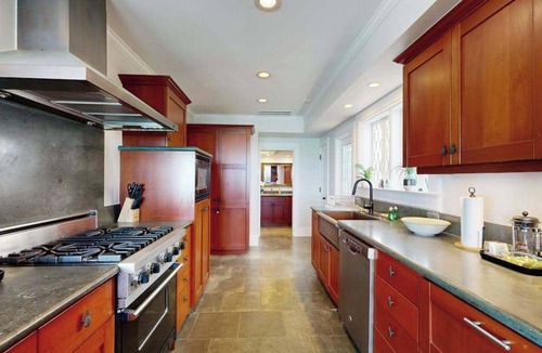 Diamond Head - Kapahulu - St. Louis House | Posh Beachfront Waikiki Home with 3 Lanais - Walk to Dining