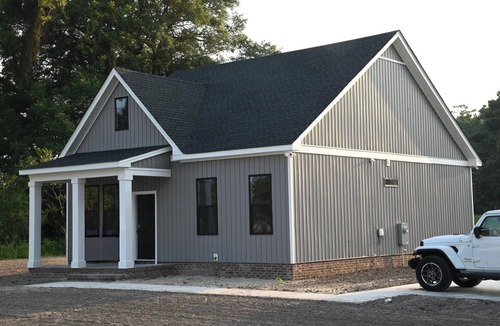Elizabeth City House | Private 2Bed/2Bath Home with Modern Comfort and Rural Charm 5 min from Downtown