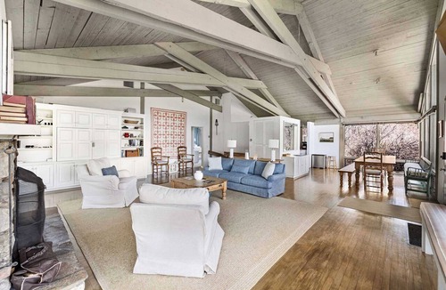 Dorset House | Private 7-BR Retreat on 12 Acres w/Mountain Views