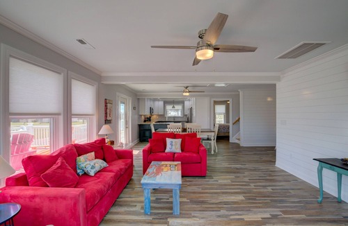 Sneads Ferry Cottage | Private dock, ramp, hot tub. Steps to beach access! Pet friendly.