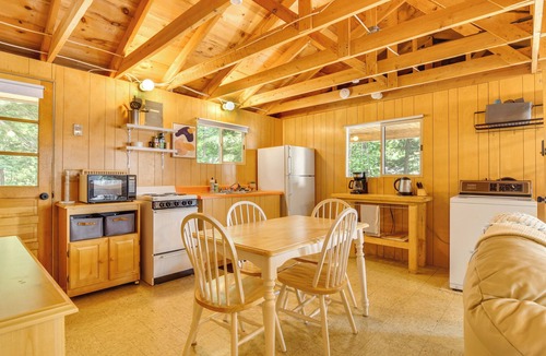 Belgrade Cottage | Private Dock on Messalonskee Lake: Cozy Cottage!