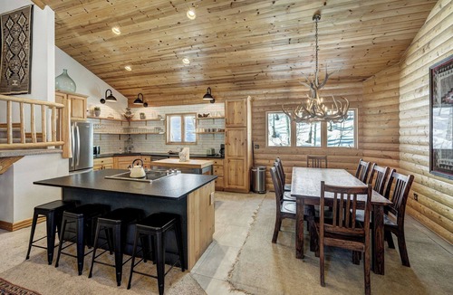 Blue River Cabin | Private log cabin in the woods with everything you come to Colorado for