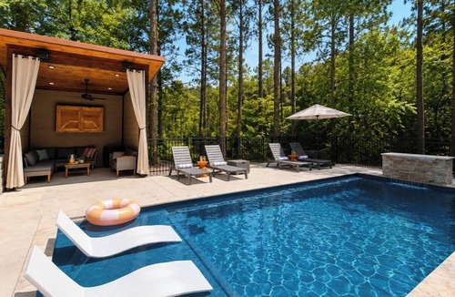 Hochatown Cabin | Private Pool | Pond Deck | Mini Golf | Cabana!