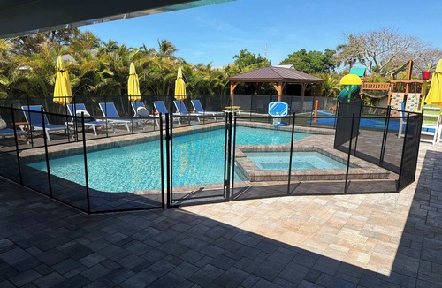 Palma Sola House | Private Splash Pad, Pickleball, Htd. Pool, Hot Tub