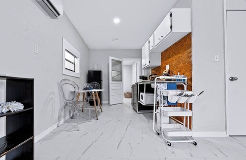 Liberty City House | Private Studio with Side Entrance Near Stadium Health District & Design District