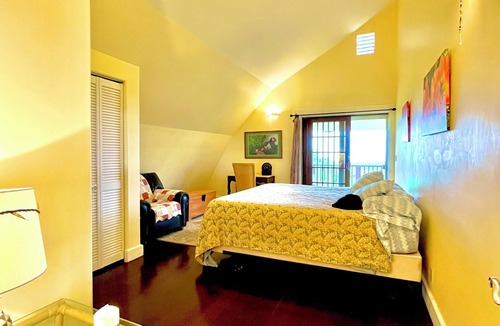 Pahoa House | Puna Rainforest Retreat Hot Spring-Ocean views on 20 acre Estate