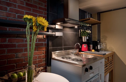 Lower Queen Anne Apartment | Queen Anne Design Studio, 7days max.