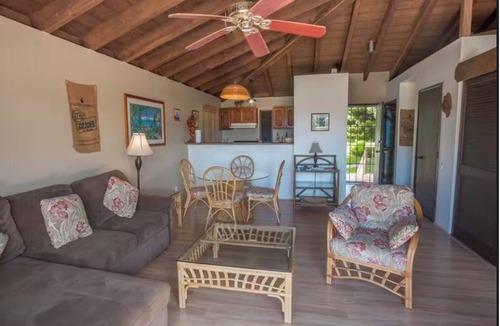 Maunaloa Condo | Quiet 2nd floor condo at Ke Nai Kai