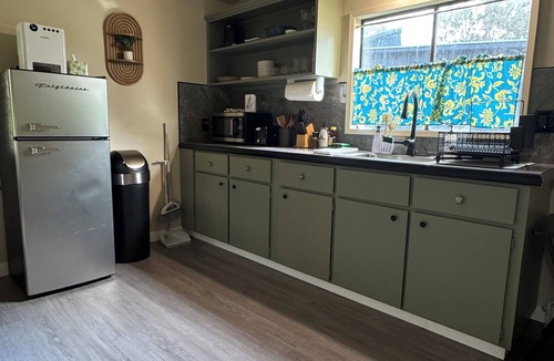 Ohia Estates Apartment | Rainforest Studio in Volcano- 3miles from National Park