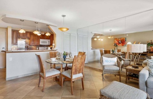 Kahana Condo | Remodeled OceanFront Condo w Wonderful Ocean Views-Valley Isle 401