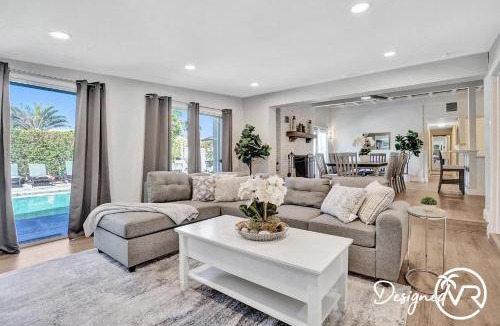Pompano Beach House | Renovated home wheated pool BBQ