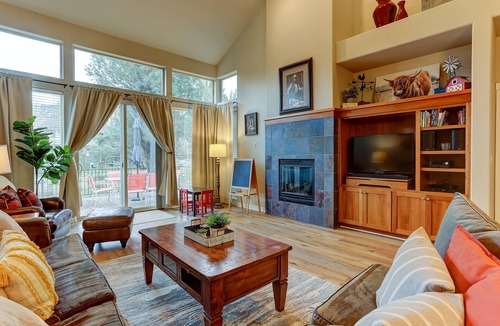 Redmond House | Retreat on the Butte: On The Creek Luxury, Town Home with hot tub