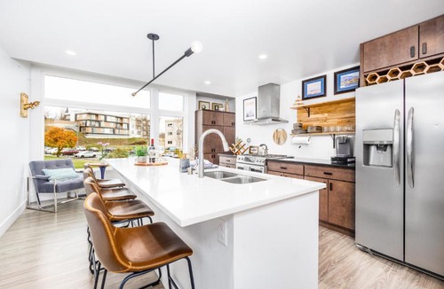 South Addition House | Ritz Waterfront