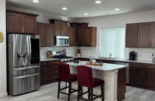 Everett House | Riverfront Retreat close to Boeing, I-5 and downtown Everett!