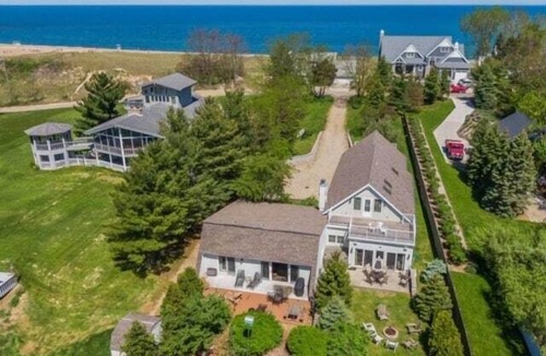 New Buffalo House | Riverfront Retreat, Walk to Beach + Downtown, Hot Tub, Kayaks & Bikes!
