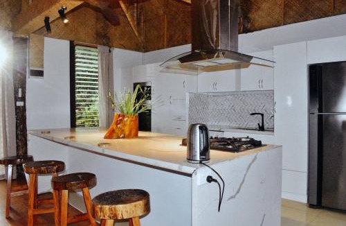 Savusavu Villa | Room A with Ensuite in Nuku Beach Villa Fiji