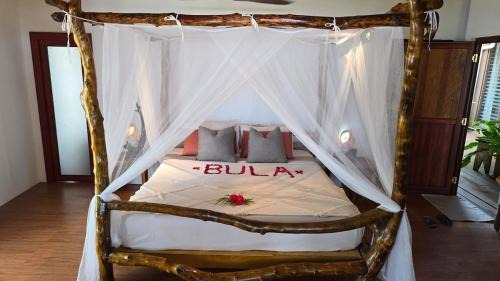 Savusavu Villa | Room A with Ensuite in Nuku Beach Villa Fiji