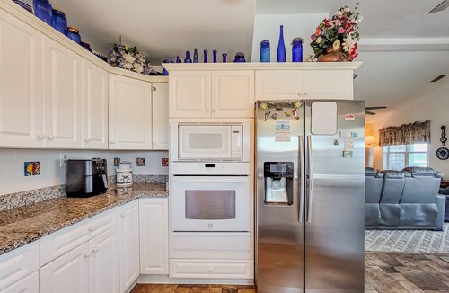 North Topsail Beach House | Ross – Coastal Living, Relaxing Vibes