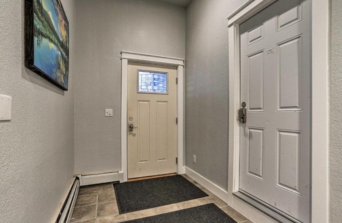 South Addition Apartment | Rustic Anchorage Hideaway: Walk to Coastal Trail!