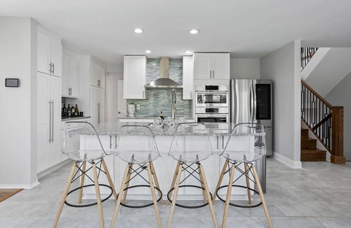 Randall Mill House | Rustic Mountain Escape in the Heart of Buckhead with hot tub and 3 spacious deck