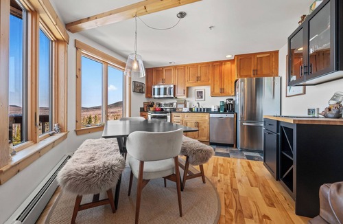 Rangeley Condo | Saddleback - South Branch Penthouse 15-3 - ski in/ski out