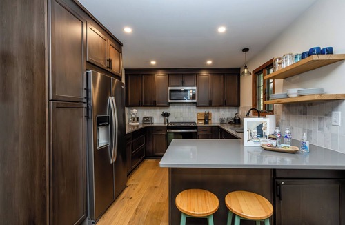 Shorewood-Tower Hills-Harbert House | Sawyer Beauty Close To Everything!