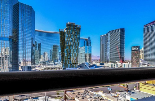 Las Vegas House | Scan The Code For 3D Tour! 4 Great Units, Near MGM Grand Garden Arena
