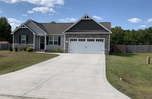 Hubert House | Sea You Soon- 1 mile to Camp Lejeune! Monthly rental- fully furnished!
