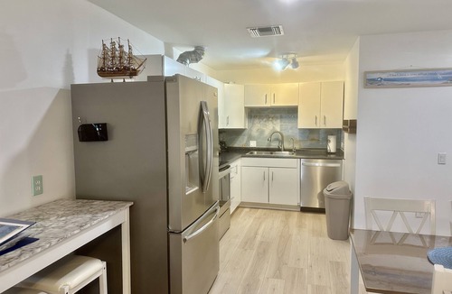 Boynton Beach Apartment | Seashell 3 -Luxury Apartment close to the beach!
