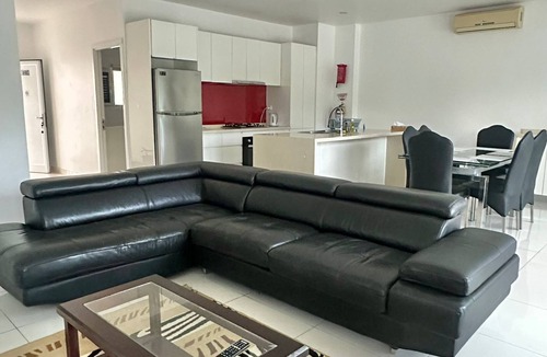 Wailoloa Apartment | Seema’s Holiday Home | 5 Min Beach, Pool & Gym